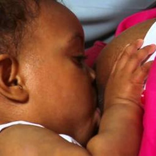 UN human rights experts urge countries to support breastfeeding