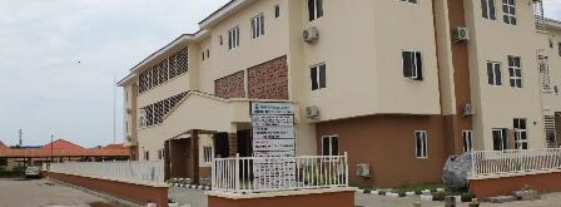 FG donates 149-bed specialist hospital for mothers, children to Lagos state